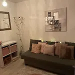 Apartmán Au Bas De Montmartre ! *