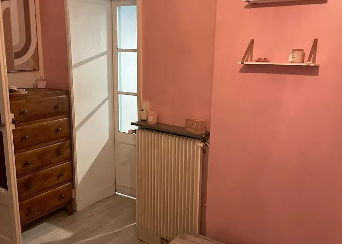 Au Bas De Montmartre ! * Paris