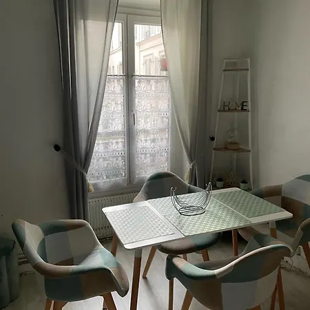 Apartment Au Bas De Montmartre !